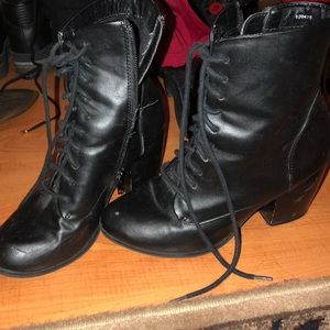 Combat heel boots size 6